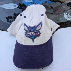 Zephyr Gray and Cream Cap